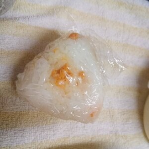 鮭とごまの混ぜご飯